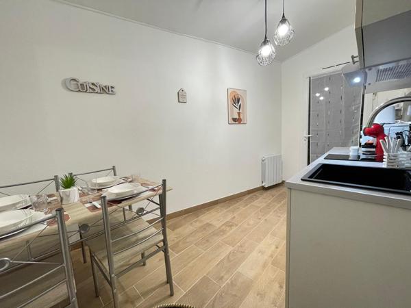 Poitiers (86000) IMMEUBLE 101 M2 3 LOGEMENTS ET COUR PROCHE CENTRE-VILLE ET GARE