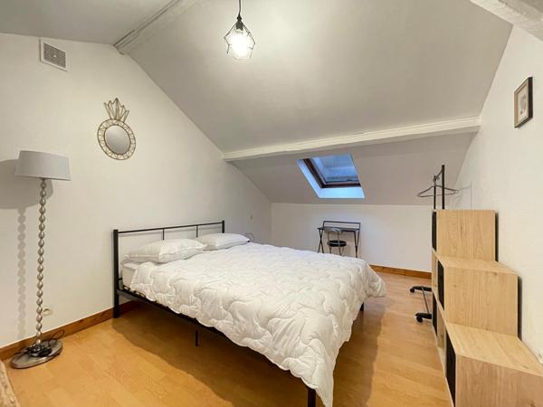 Poitiers (86000) IMMEUBLE 101 M2 3 LOGEMENTS ET COUR PROCHE CENTRE-VILLE ET GARE