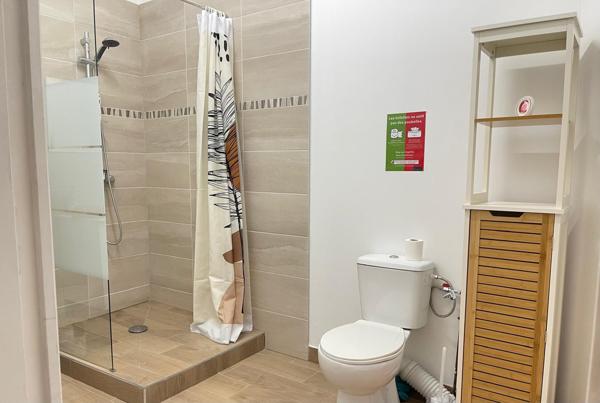 Poitiers (86000) IMMEUBLE 101 M2 3 LOGEMENTS ET COUR PROCHE CENTRE-VILLE ET GARE