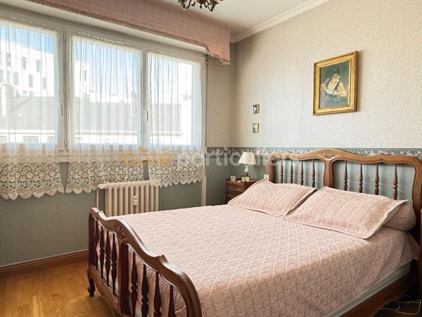 Vente
                Appartement83 m² - 4 Pièces -
                    LAVAL (53000)