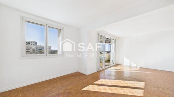 SAINT-CLOUD - Val d'Or Appartement 4 pièces 74m2  Vue Hippodrome de Saint-Cloud