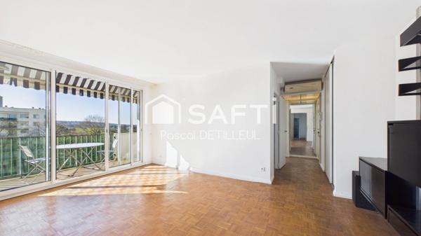 SAINT-CLOUD - Val d'Or Appartement 4 pièces 74m2  Vue Hippodrome de Saint-Cloud