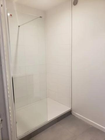 APPARTEMENT T5 A LOUER - LYON 6EME ARRONDISSEMENT Mongolfier-Le Lycee 209.81 m 2 3 100 € charges comprises par mois