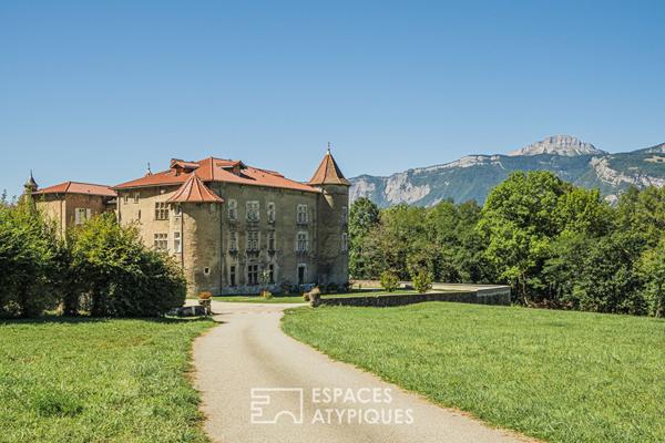 Appartement de charme dans un château datant du Haut-Moyen-Age