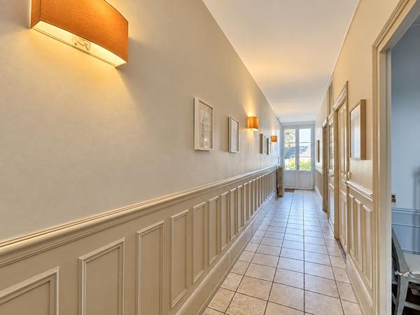 DUNOIS jolie maison Bourgeoise avec cachet,  jardin. Garage en location