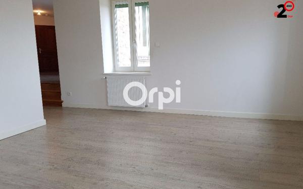 Appartement à louer    3 pièces •  Saint-Martin-en-Haut