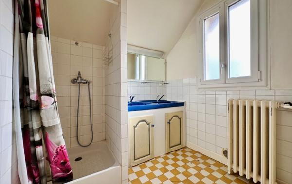 Vente Maison de ville Mitoyenne à rafraîchir Boussac   