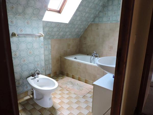 Vente                                                      Maison
                        
                     5 pièces                      115 m2                     à Maintenon