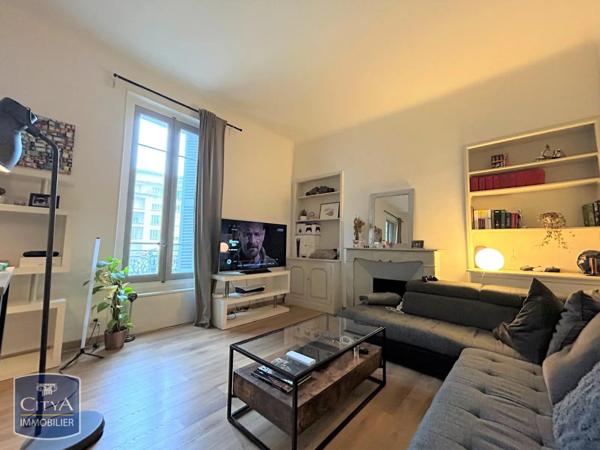 Appartement à louer 2 pièces 53.2m² Avignon (84000)