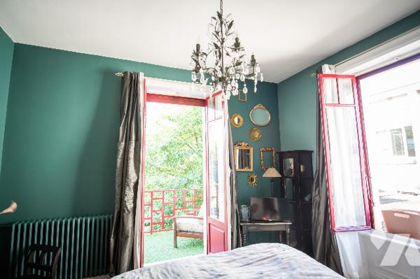 centre ville Remiremont, magnifique maison bourgeoise de 1904 , terrain attenant aménagé de 462 m²