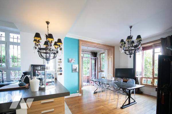 centre ville Remiremont, magnifique maison bourgeoise de 1904 , terrain attenant aménagé de 462 m²