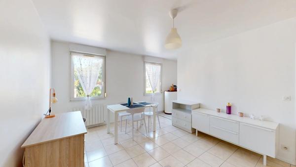 Location                                                      Appartement
                        
                     1 pièces                      26 m2                     à Mainvilliers
