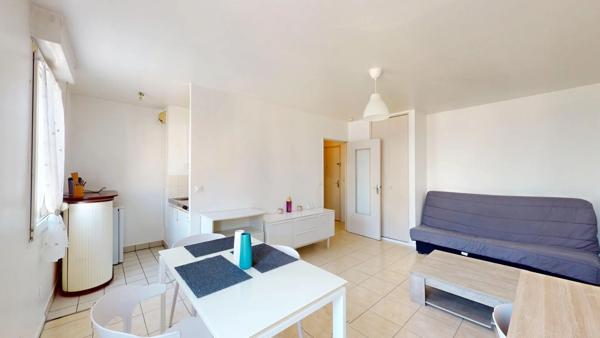 Location                                                      Appartement
                        
                     1 pièces                      26 m2                     à Mainvilliers