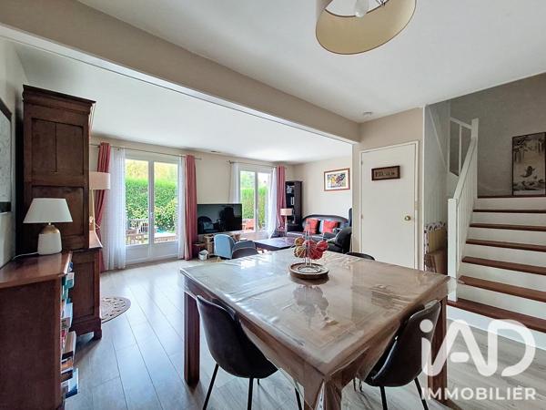 Maison à vendre 6 pièces 118 m² Le Mesnil-Saint-Denis