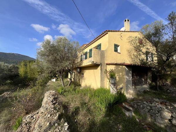 Solliès-Toucas (83210) Villa au calme absolu