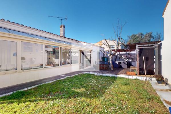 Maison de 93 m² — 2 chambres — terrain de 348 m² — Lagord