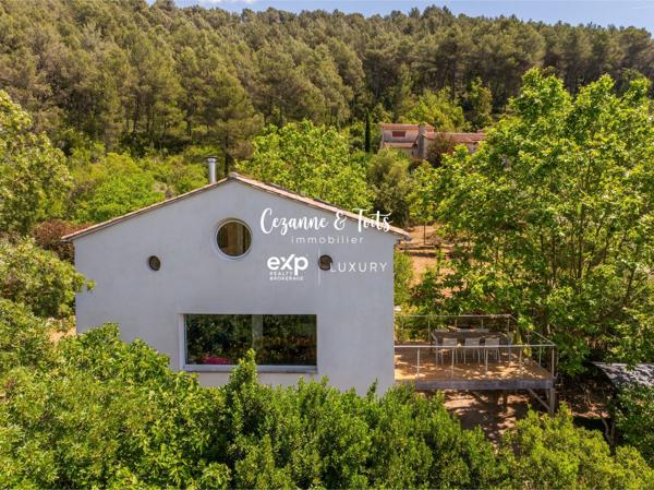L'ÉLÉGANCE D'UNE MAISON DE CARACTÈRE EN PLEINE NATURE