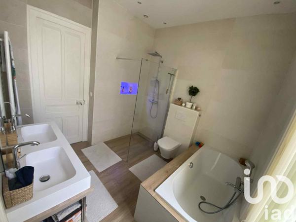 Maison à vendre 7 pièces 220 m² Saint-Chamond