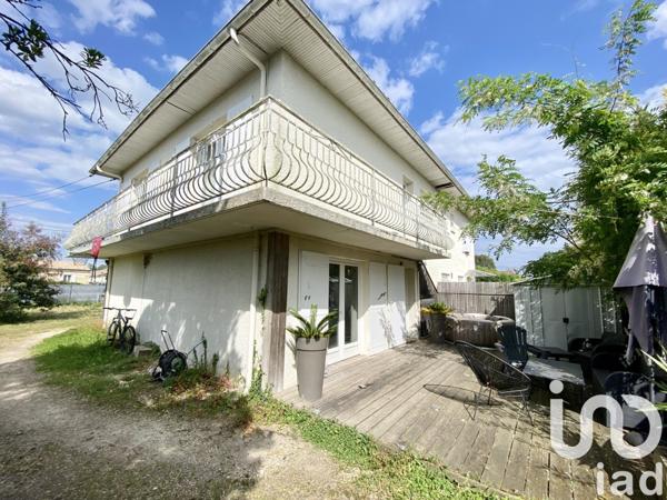 Maison 4 pièces de 99 m² à Izon (33450)