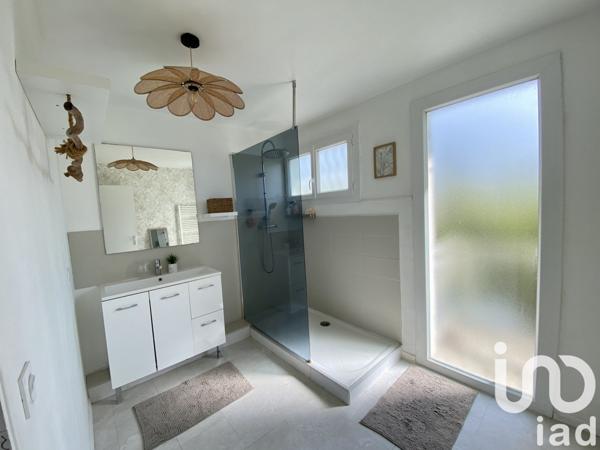 Maison 4 pièces de 99 m² à Izon (33450)