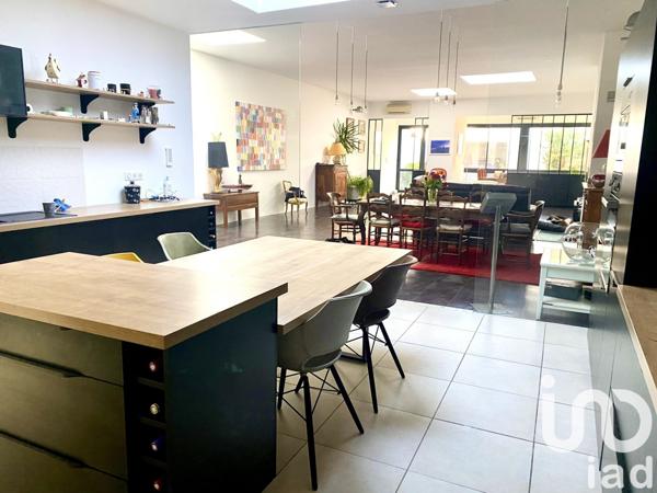 Maison d’architecte 5 pièces de 308 m² à Rochefort (17300)