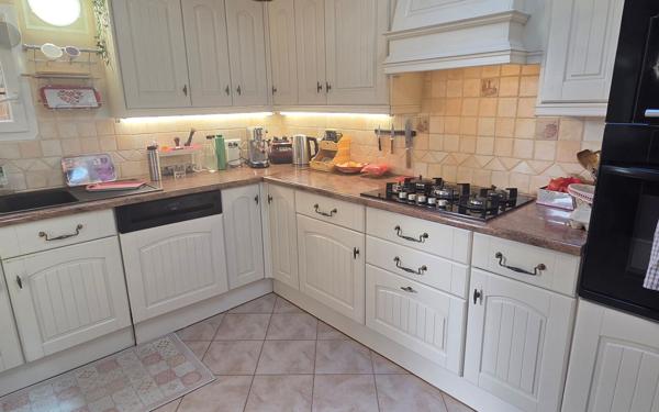 Maison à vendre    3 pièces • 70 m2 Marseille 11