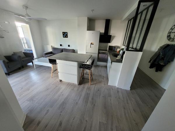 Appartement 2 pièce(s) POISSY €220 000 ** - Référence 9135