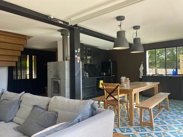 A VENDRE MAISON T5 FACE A LA MER AVEC ACCÈS DIRECT GUIPAVAS