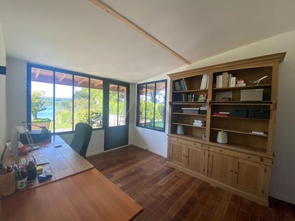 A VENDRE MAISON T5 FACE A LA MER AVEC ACCÈS DIRECT GUIPAVAS