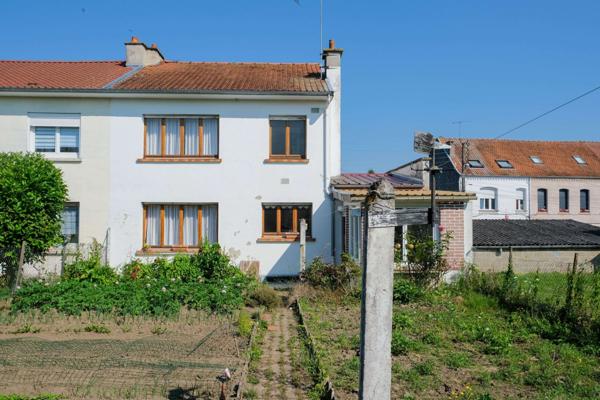 Vente Maison106,06 m² - 5 Pièces - PARIS (0)