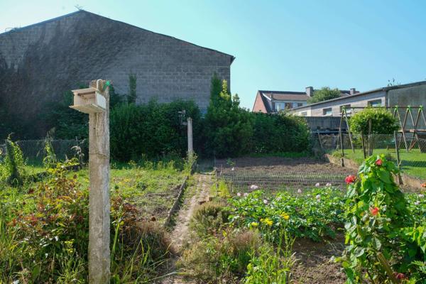 Vente Maison106,06 m² - 5 Pièces - PARIS (0)