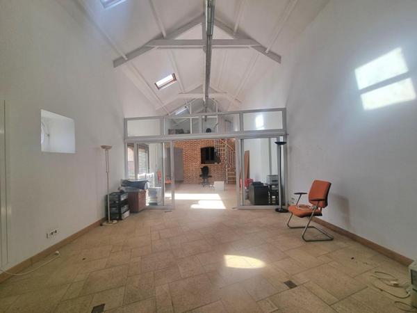 Maison  11 pièce(s) 241 m2