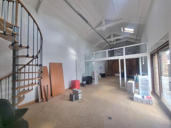 Maison  11 pièce(s) 241 m2