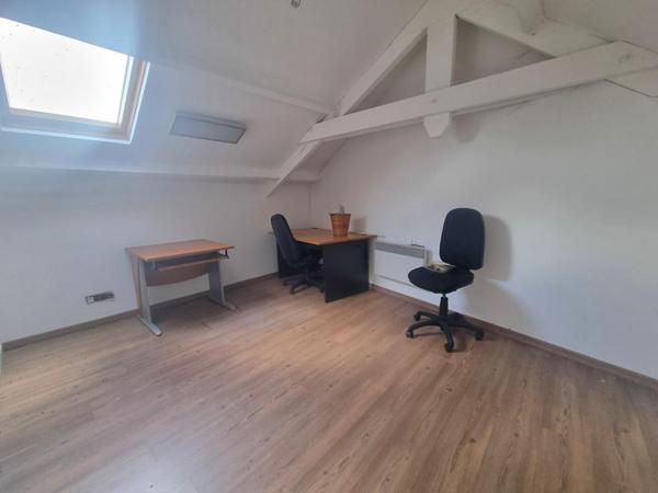 Maison  11 pièce(s) 241 m2