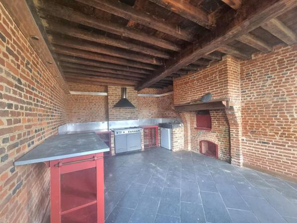 Maison  11 pièce(s) 241 m2