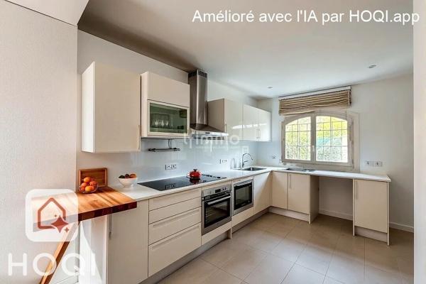 Maison avec jardin, piscine et commerces à pied