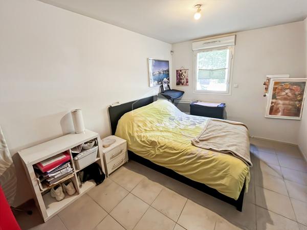 SEPTEMES LES VALLONS - Appartement T3 de 66.15m2, avec une terrasse de 18m2.