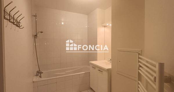 Location Appartement 3 pièces 71.07 m² - Ville-la-grand 74100