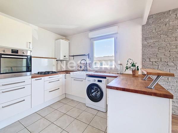 À vendre appartement 4 pièces au dernier étage exposé SUD-EST à Trappes