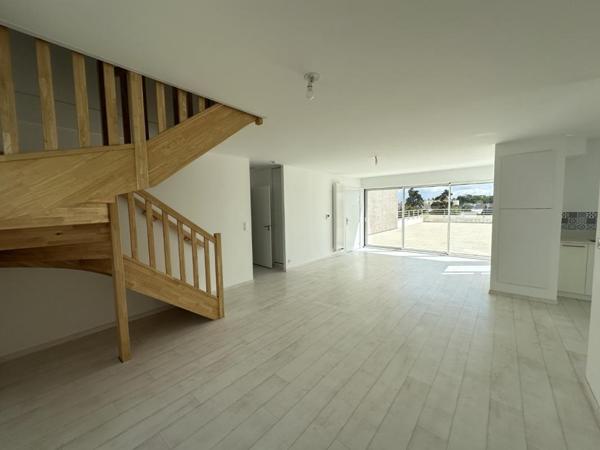 Appartement T6 à louer - 108 m² (réf : 512703)