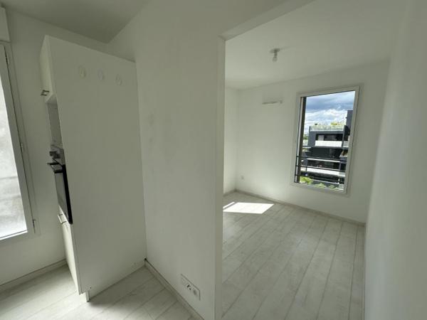 Appartement T6 à louer - 108 m² (réf : 512703)