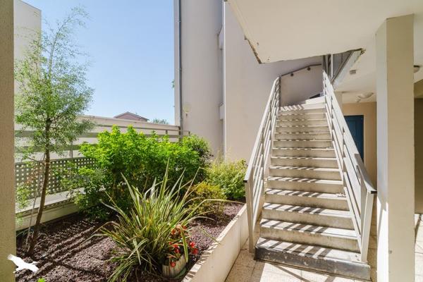 Appartement 314 160 € Chassieu 3 p 66 m² DPE C