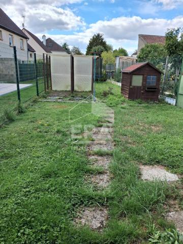 CHAUNY, PROCHE CENTRE ET GARE