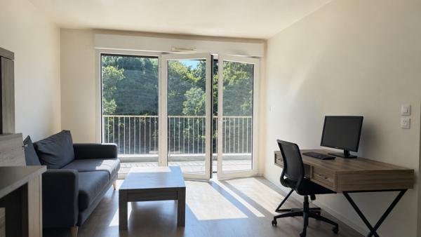 Appartement 2 pièces – 45 m² environ à Saint-Nazaire (ref : 78777SN)