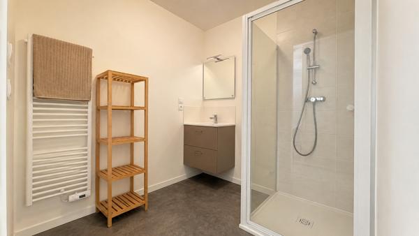 Appartement 2 pièces – 45 m² environ à Saint-Nazaire (ref : 78777SN)