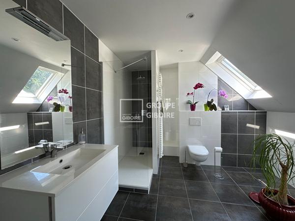 Maison T9 à vendre BRUZ - 227 m² (réf : GLH26422)