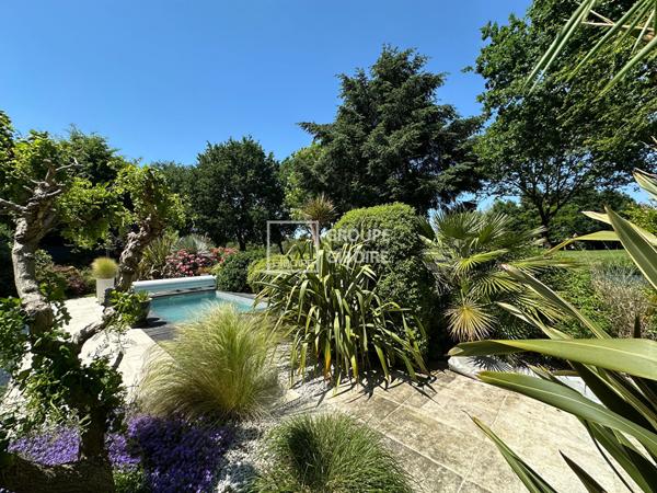 Maison T9 à vendre BRUZ - 227 m² (réf : GLH26422)