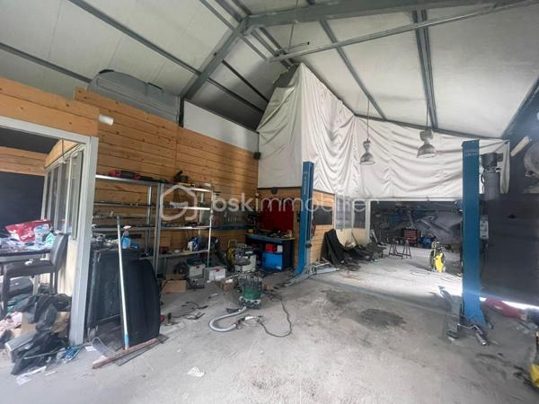 Terrain de 1 443 m²