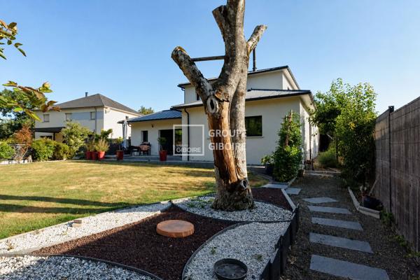 Maison T5 à vendre MONTGERMONT - 150 m² (réf : DBT26574)