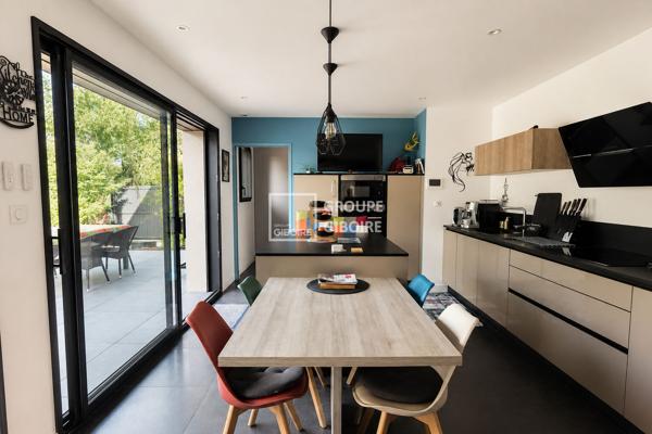 Maison T5 à vendre MONTGERMONT - 150 m² (réf : DBT26574)